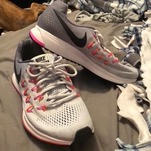 Nike tennis shoes